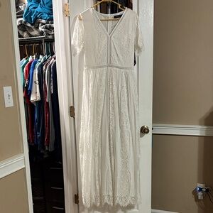 Chic Ivory Lace Maxi Dress
